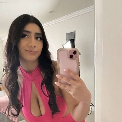 patriot 🇺🇲
I like reading, camping, cooking, swimming, watching movies, listening to music and walking down the beach