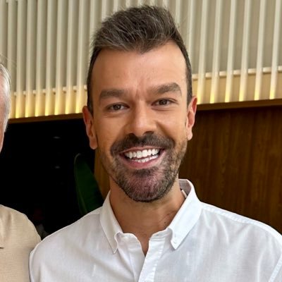 Jornalista. Comentarista na @espnbrasil. Carioca em São Paulo. 💻📺📝