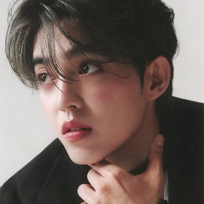 strwbrycheol's profile picture. cheol’s gf ♡
23 | caratswiftie
find me @/sseungcheols on tumblr!