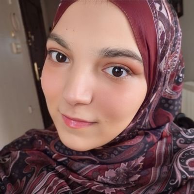 betullboncukk's profile picture. 