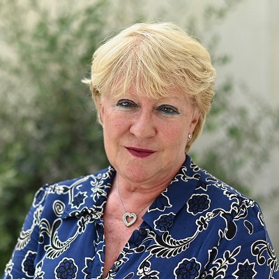 tresguerres_ana's profile picture. Académica de número de la RAJYLE. Notaria de Madrid. Cuenta personal.