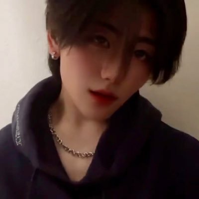 18歳高校生。Tiktokやってる。天才です。以上です。res @yuika_singuitar #フォロバ100 #相互フォロー