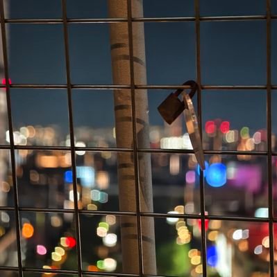 ガジェットが好きです。Vivo X200 Ultraでなんでもない日常を切り取ってます。
パソコンもちょっと触ったりしてます。
よろしくお願いします。
所持端末→Vivo X200 Ultra、Xperia 1 iV、iPad Pro 11(2020)