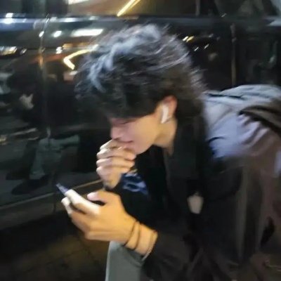mdmanikef's profile picture. I pretended to be indifferent to it