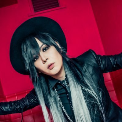 PENICILLINギターリスト千聖(チサト)です。Crack6というプロジェクトでVocalもしてます。