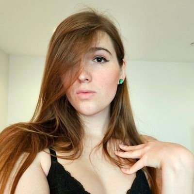 my new main :) | just a trans girl that's cute sometimes | see more of me ⬇️⬇️