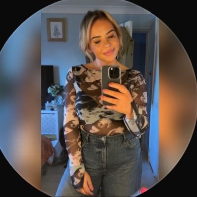 Fitba daft 🙋🏻♀️ Mum to a human and two dogs, I love everything Celtic , Area 418 💚 🙌🏻 ⚽ Michael Davitt Ayr CSC