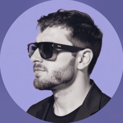insanemoaning's profile picture. 