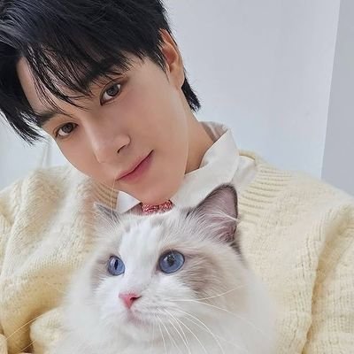 𝐑𝐄𝐊𝐀𝐀𝐍 | Tentang 𝐖𝐢𝐬𝐭𝐚𝐫𝐚 𝐀𝐭𝐦𝐚𝐣𝐚, sebuah jiwa yang menolak untuk dibentuk oleh dunia yang tidak memahaminya.