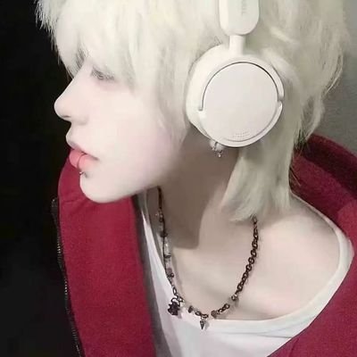 yangjun2753's profile picture. 人在武汉，已成年，喜欢纯情