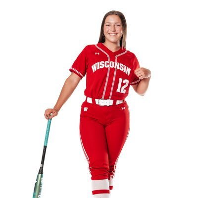 Wisconsin Badger 🥎 Commit 🦡 ❤️ #17 - Wisconsin Lightning 24/25 C/3B - Seymour Community HS 2025 - National Honors Society - 4.0 GPA addisonwery2025@gmail.com