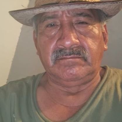 material no apto para menores de 18 años, solo señores maduros y abuelos, soy maduro de 55 años