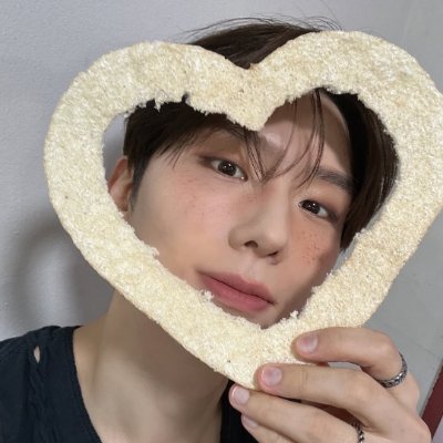 youth_maktub's profile picture. 몬베베 - 팀기현 
러비티 - 웅냥즈