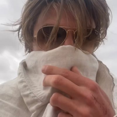 lucariga_'s profile picture. ⏳