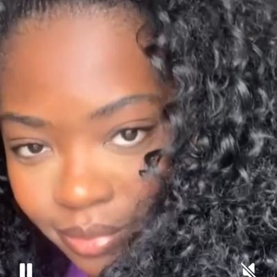 YoTheScientist's profile picture. 👩🏾‍💻| 🩵