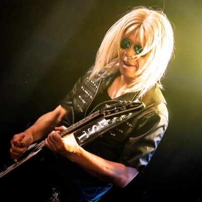 Judas Priestのトリビュートバンド Uudas Priest(ウーダスプリースト)のフライングVのほうのギター #judaspriest