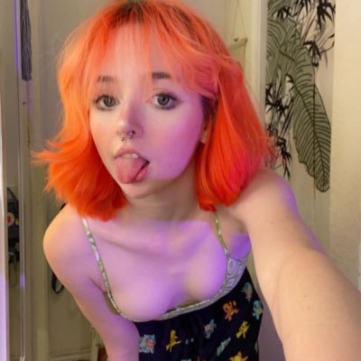 BlairWillams49's profile picture. hello guy’s follow up 🤭✌️💙