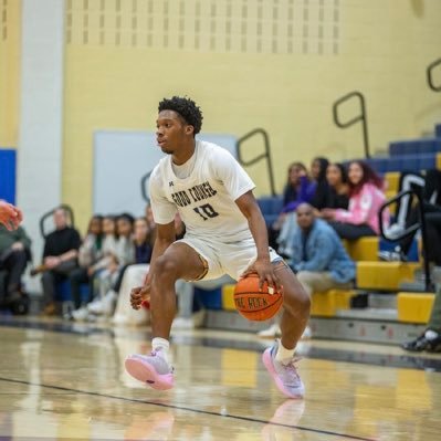Good Counsel ‘26 | @olgcbasketball | Team Museum Pro16 17u @teammuseum17u | 3.0 gpa | 6’3 guard | Cell: 240-376-0131