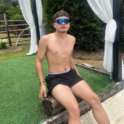 estebangarces03's profile picture. Collabs dm 🎥🔞 Listo para cumplir tus fantasías. Ya viste mi página azul? 🪽 🔥