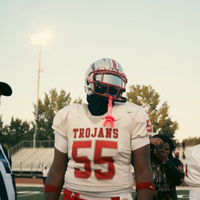 NCAA ID : 2506638735 3⭐️OT , weigh 300 , 6’6 , hands 10 inch , arms 35 inch Class of 2026 Contact info 4704737136 Jareddoughty0521@gmail.com Banneker highschool