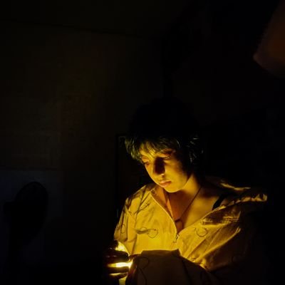 ninipapari's profile picture. And the end art save us...