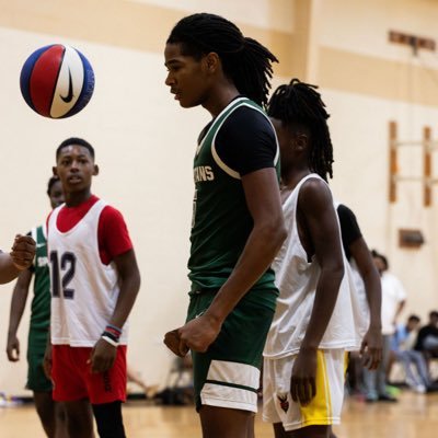 RM5____'s profile picture. /ATH // Height: 6’3//weight: 170/combo Guard // Strong Safety shaunmoreland3@gmail.com greenville high school ig:r5iveeeeee phone:706-977-7449 3.5gpa dual sport