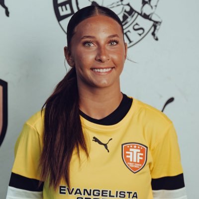 🇨🇦🇭🇷⚽️| 2027 | Goalkeeper | WNY Flash ECNL 09 #23 | LFCIAMiss OPDL #1 | Holy Trinity CSS Oakville Varsity GK | 3.7 GPA https://t.co/NSTXU56Itp
