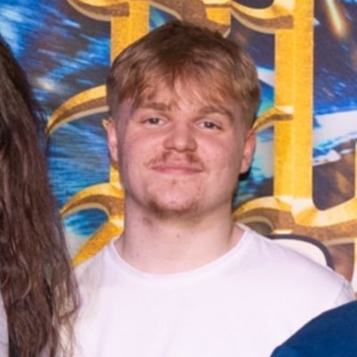 AltonDweller's profile picture. 19 • theme park enthusiast 🎢 • coaster count: 127 • crossover boxing fan 🥊