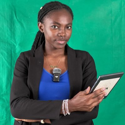 Journalisme politique extérieure à l'Unikin, présentatrice @SASASTUDIO33 s'intéresse A tout ce qui rapporte quelque chose A mon niveau . Mon sens d'humour !