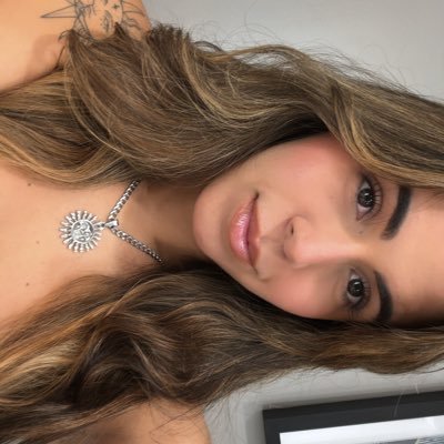 Amante de la libertad. Sumisa de la naturaleza. Puertorriqueña 🇵🇷 @amapolaswimrose my line 🌺 ig: Tatiannarosa