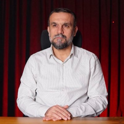 Araştırmacı Yazar-Çatkapı Gençlik Merkezi Kurucusu