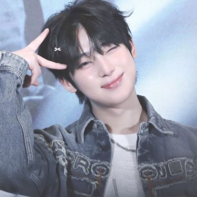 ErinCxrts's profile picture. Buyer,Seller,kpop fan (multistan but mostly enha)