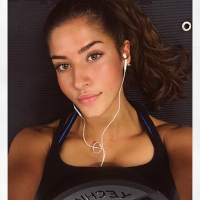 1987_plum's profile picture. Pessimistic optimist