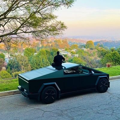 Credo_wrld's profile picture. Life is 10% what happens to you and 90% how you react to it💯