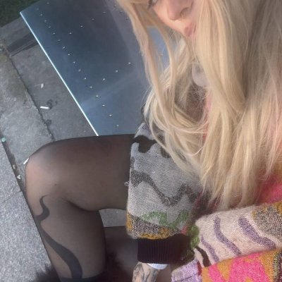 dkt_l45155's profile picture. 18 
Tattoo model