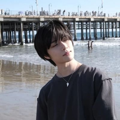 slepyawn's profile picture. 