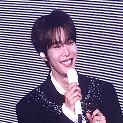 febouritenov11's profile picture. 