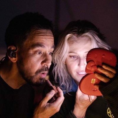 radioonetwo's profile picture. i know bat family hate to see me coming