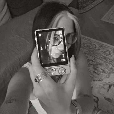 ovterspace_nic's profile picture. My heart is broke, but I have some glue                  
       🎥|🎼|📖|🏍🏎
            
 Buckley🐾