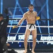 karate_mgr's profile picture. 押忍！木下カラテ（@Take09_25）マネージャーやっています。カラテさんの認知向上を目的に、日々の一幕、ときどき真面目な想いを発信します。