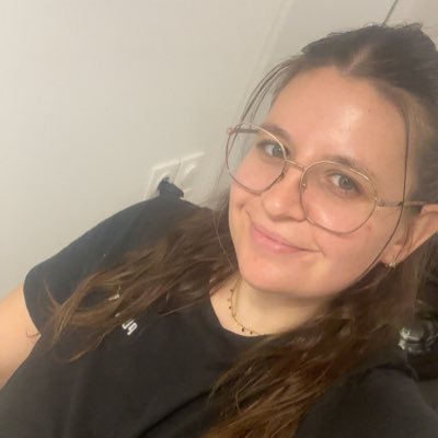 ptiluu18's profile picture. FC Annecy l 👩🏻‍🏫 I fan de sports ⚽️🏐🏉🏒🎿🤾