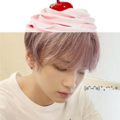 plumpinkheart's profile picture. 