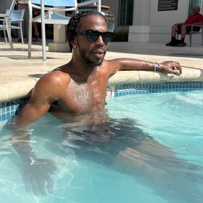 deezyhb4_'s profile picture. 