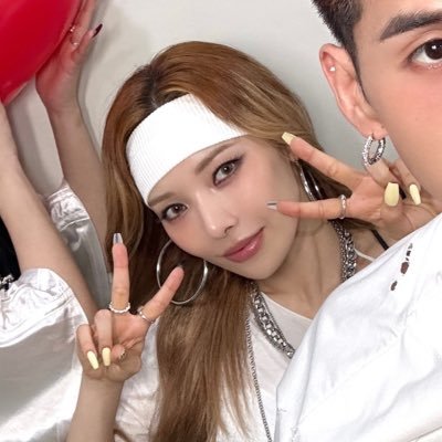 waywithwordsme's profile picture. Tek ve best Kard gom/cc • kard videocall 240817 / 241015 - concert 250906 🎀🩷