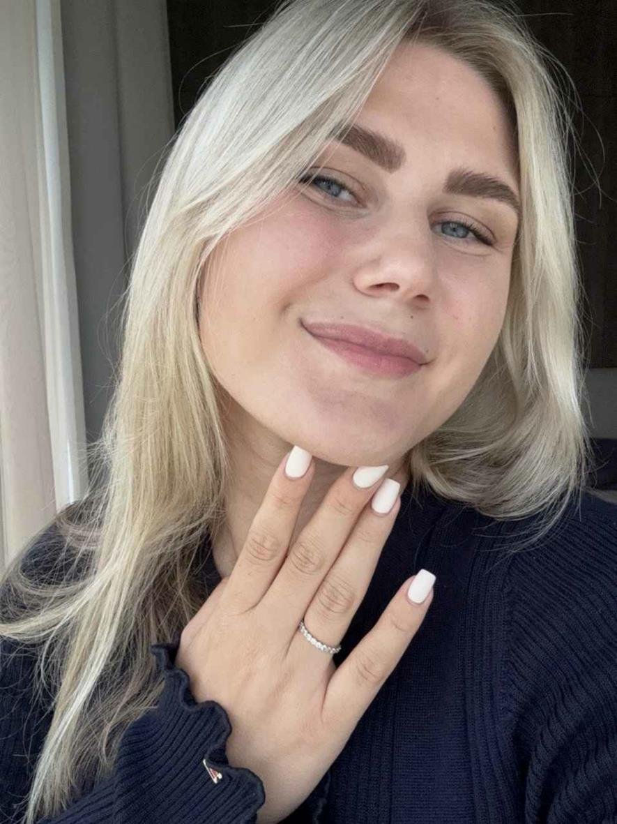 sweatychicken's profile picture. hustle and heart 🤍