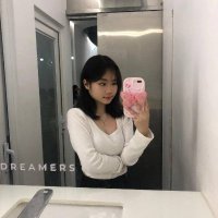 Pizani Roslyn (@pizanirosl85112) Twitter profile photo