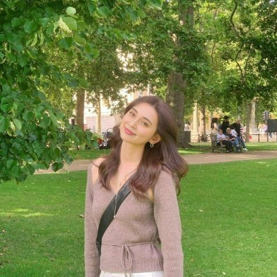 Ieceamre467148's profile picture. Professional steak appreciator | Amateur philosopher 🍷
Currently building my personality around bread + cream cheese
🖤 Cozy corners & good dinners