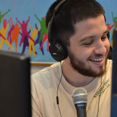El que abandona no tiene premio,todo o nada, boludeces no.
 Periodista.
