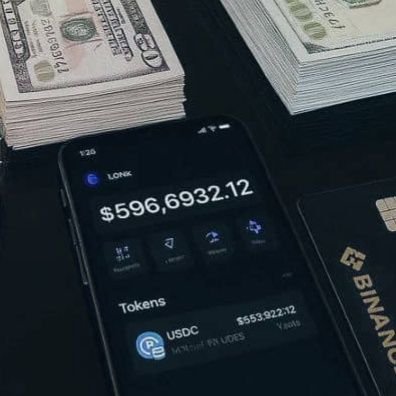 mark594908's profile picture. Crypto investor 
let's get rich together ❤️