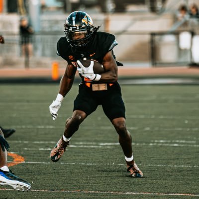 ventura college RB 26’ 5’8 190 4.47 40 Fl🛬Cali